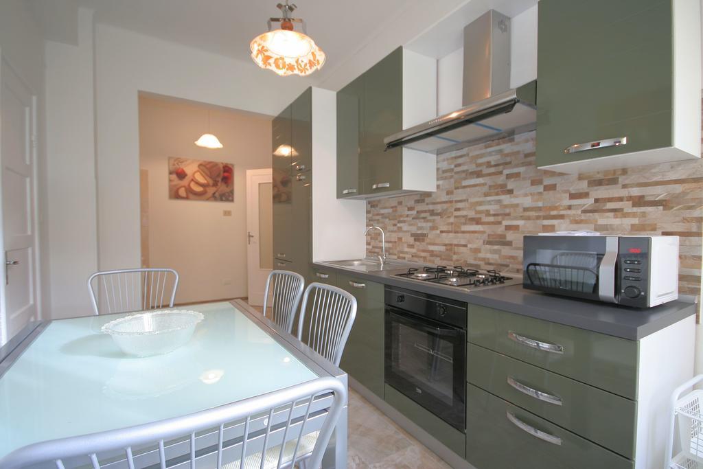 Top Relax Apartment Аласио Екстериор снимка